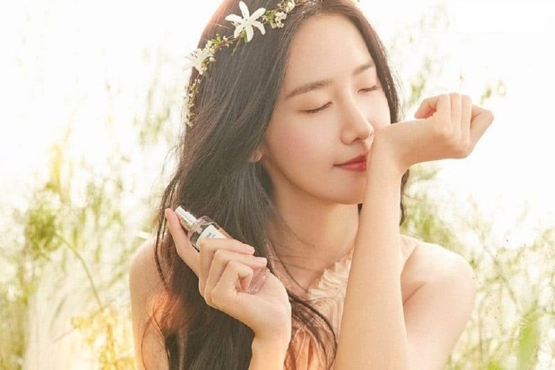 Mẹo dùng nước hoa được thơm lâu